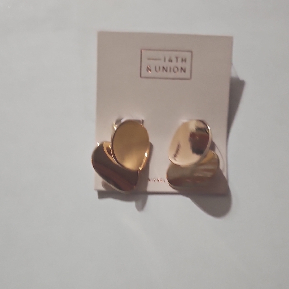 14th & Union Gold Geometric Stud Earrings